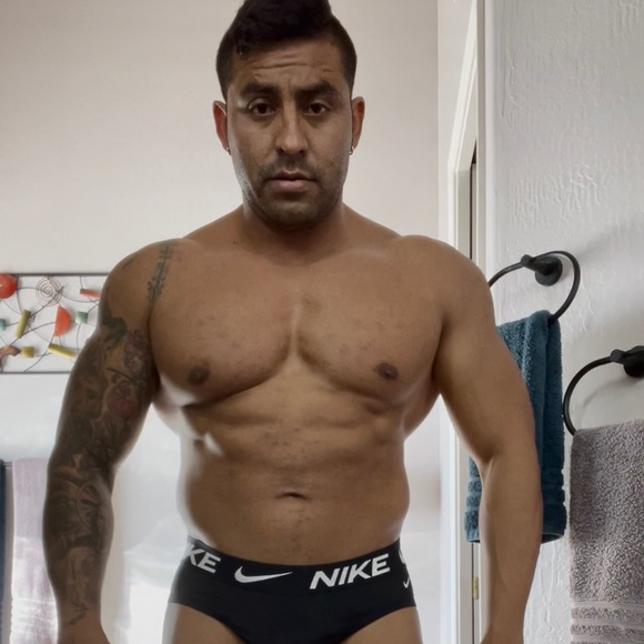 Meet your Posher, Adan samuel - Picture 1 of 1